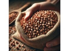 Buckwheat benefits and risks: per-100-gram nutrition facts, glycemic impact, and smart preparation