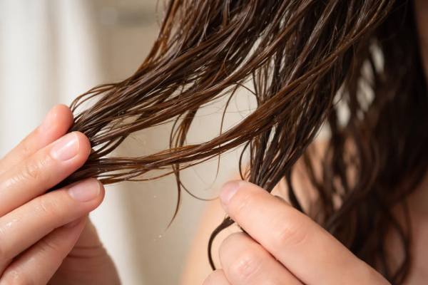 Can too much water damage hair? Learn how hygral fatigue works, who’s at risk, and how to reduce swelling stress without over-drying your routine.
