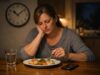Do late dinners make weight loss harder? Learn when eating late really matters, how it affects hunger and sleep, and how to build better evening habits without extreme food rules.