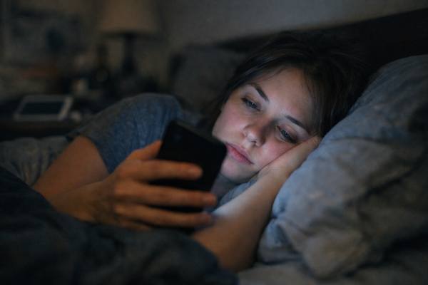 Learn how to reduce compulsive phone use with practical treatment strategies, therapy, sleep and focus recovery, and relapse prevention for lasting smartphone addiction recovery.