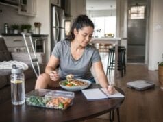 Injured and moving less? Learn how to maintain weight, protect muscle, and avoid fat gain during recovery with smarter calorie, protein, and activity adjustments.