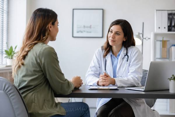 Learn when weight gain or trouble losing weight may need medical attention, which red flags matter most, what doctors may check, and how to prepare for the appointment.