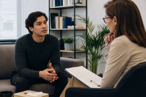 Anxiety vs ADHD: How Doctors Tell the Difference Learn how doctors tell anxiety from ADHD by comparing symptoms, triggers, timeline, testing, and overlap so the right diagnosis and treatment are easier to understand.