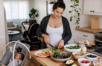 Postpartum Weight Loss Meal Plan for New Moms Postpartum weight loss meal plan for new moms: get a realistic 7-day menu, breastfeeding-friendly meal ideas, easy snacks, simple prep tips, and safe strategies for gradual fat loss after pregnancy.