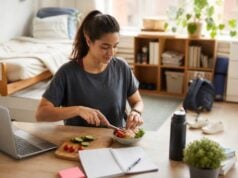 Weight loss for college students: learn how to lose weight safely with dining hall strategies, budget-friendly meals, smarter snacks, better sleep, and a realistic college schedule.