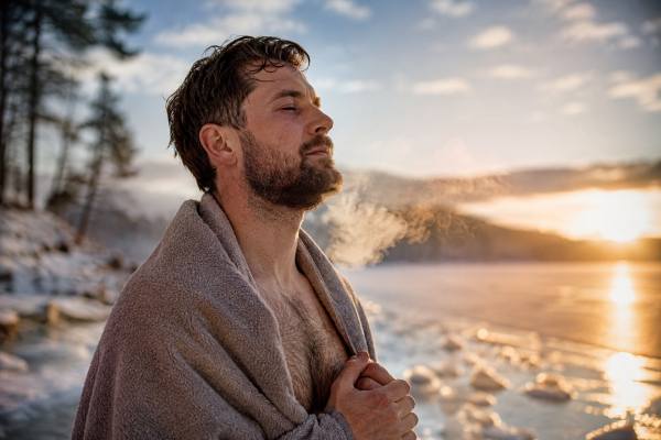 Learn what the Wim Hof Method may and may not do for immunity, including the evidence on breathing, cold exposure, inflammation, stress, safety, and what remains unproven.