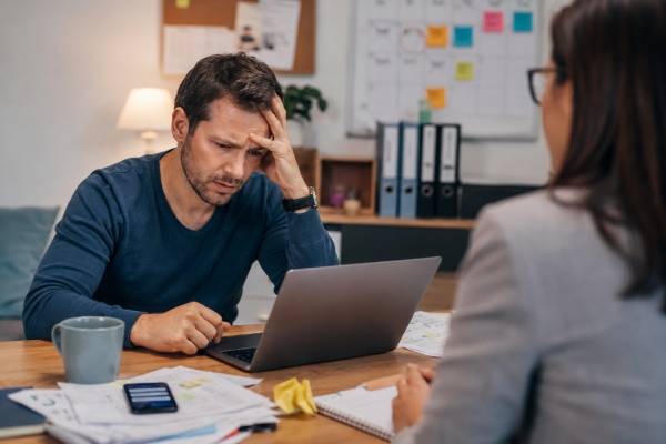 Learn how ADHD in adult men affects focus, work, relationships, anger, money, and daily life, plus diagnosis steps and treatment options that can help.