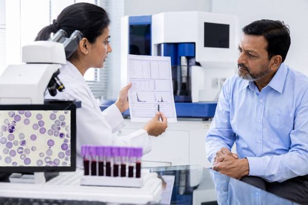 Learn what a high MCV blood test means, including macrocytosis, macrocytic anemia, vitamin B12 and folate deficiency, common causes, follow-up tests, treatment, and when to seek care.