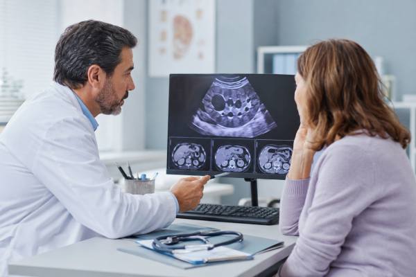Kidney Cysts: Symptoms, Causes, and When You Need Follow-Up Learn what kidney cysts mean, which symptoms matter, how simple and complex cysts differ, and when follow-up imaging or specialist care is needed.