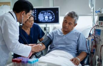 Kidney Failure Symptoms: Early Signs, Late Signs, and Emergency Warnings Learn the early and late symptoms of kidney failure, including swelling, fatigue, nausea, itching, low urine output, shortness of breath, and emergency warning signs.