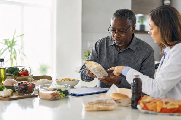 Low-Phosphorus Diet: What to Eat, What to Avoid, and Common Mistakes Learn what to eat and avoid on a low-phosphorus diet, including kidney-friendly food swaps, hidden phosphate additives, label-reading tips, and common mistakes to avoid.