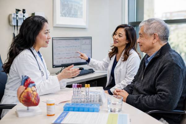 Digoxin Level and Potassium: Interpreting Toxicity Risk Digoxin and potassium results must be interpreted together because potassium changes toxicity risk and high levels can signal severe overdose. Learn how timing, kidney function, symptoms, and ECG findings affect digoxin safety.