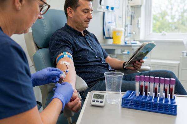 Growth Hormone Suppression Test: Acromegaly, GH Levels, and Results Learn how a GH suppression test uses oral glucose and serial growth hormone measurements to evaluate acromegaly, interpret the nadir, and resolve discordant IGF-1 and GH results.